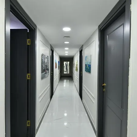 Ξενοδοχείο με διαμερίσματα Central Luxury 48 *
